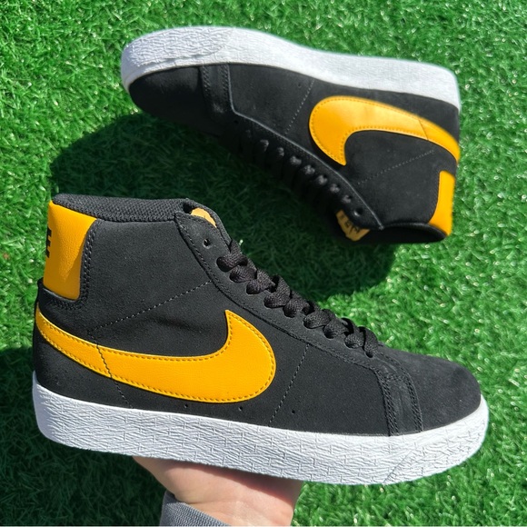 Nike Sb Zoom Blazer Mid Black / University Gold - Picture 3 of 13